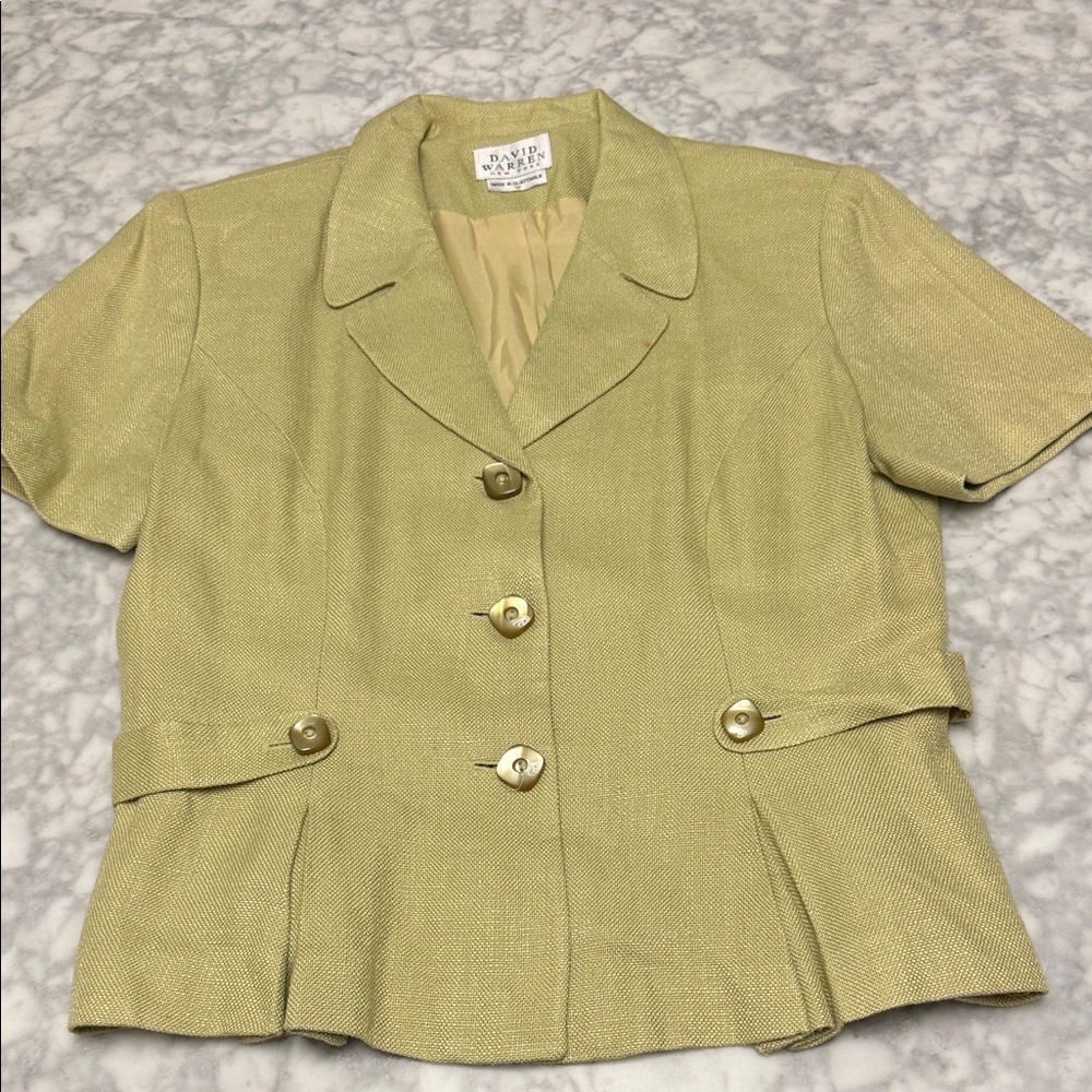Elegant Short Sleeve Blazer in Light Tan